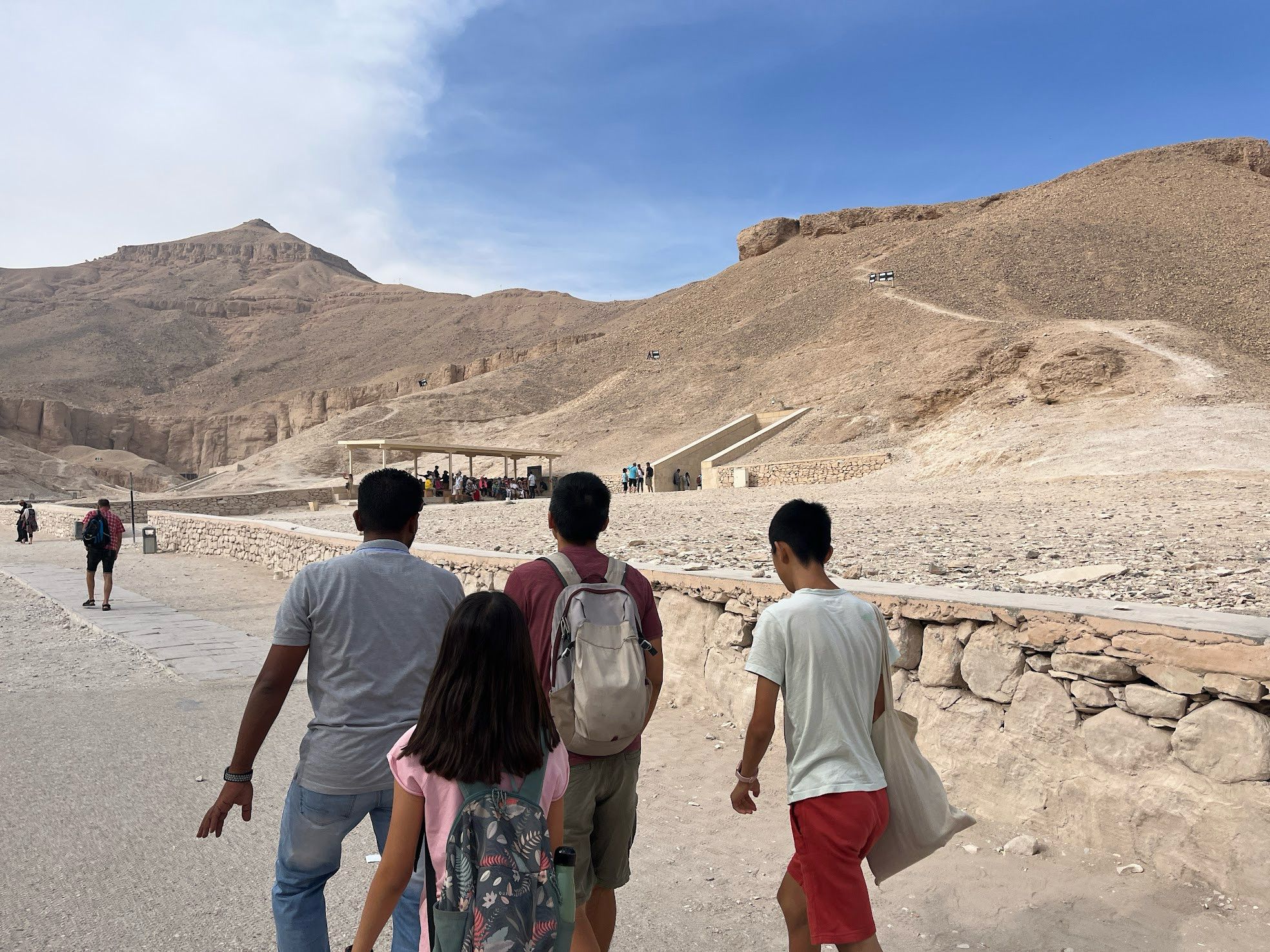 luxor valley of king guide