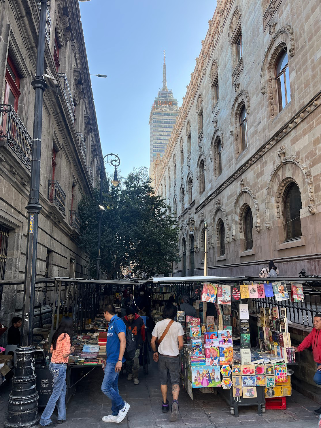 cdmx old book venders