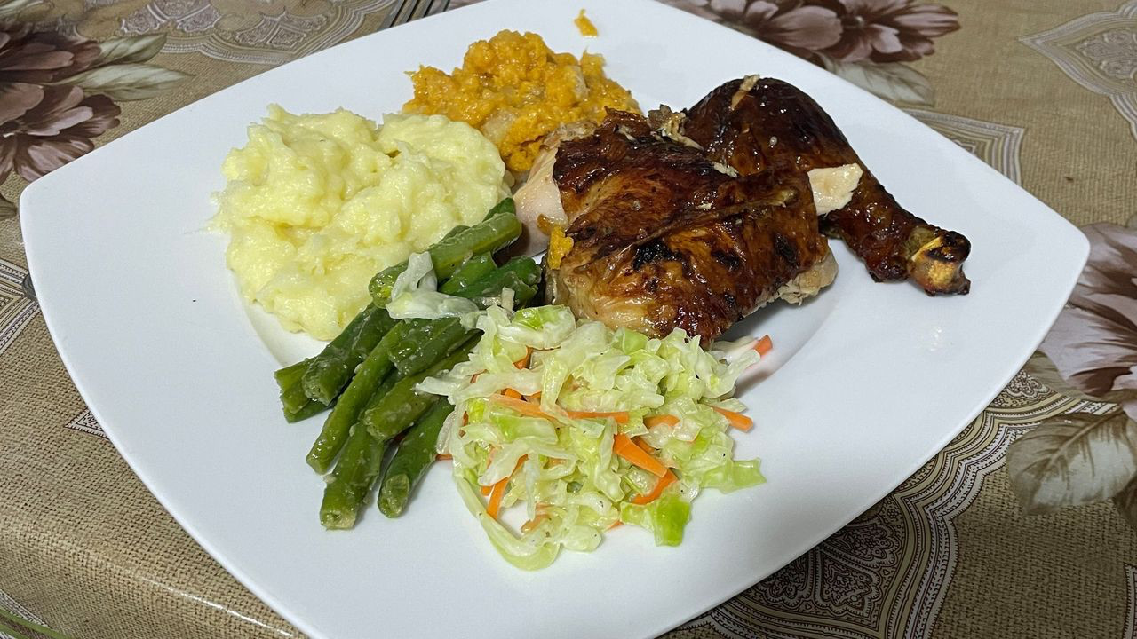 luxor thanksgiving american food