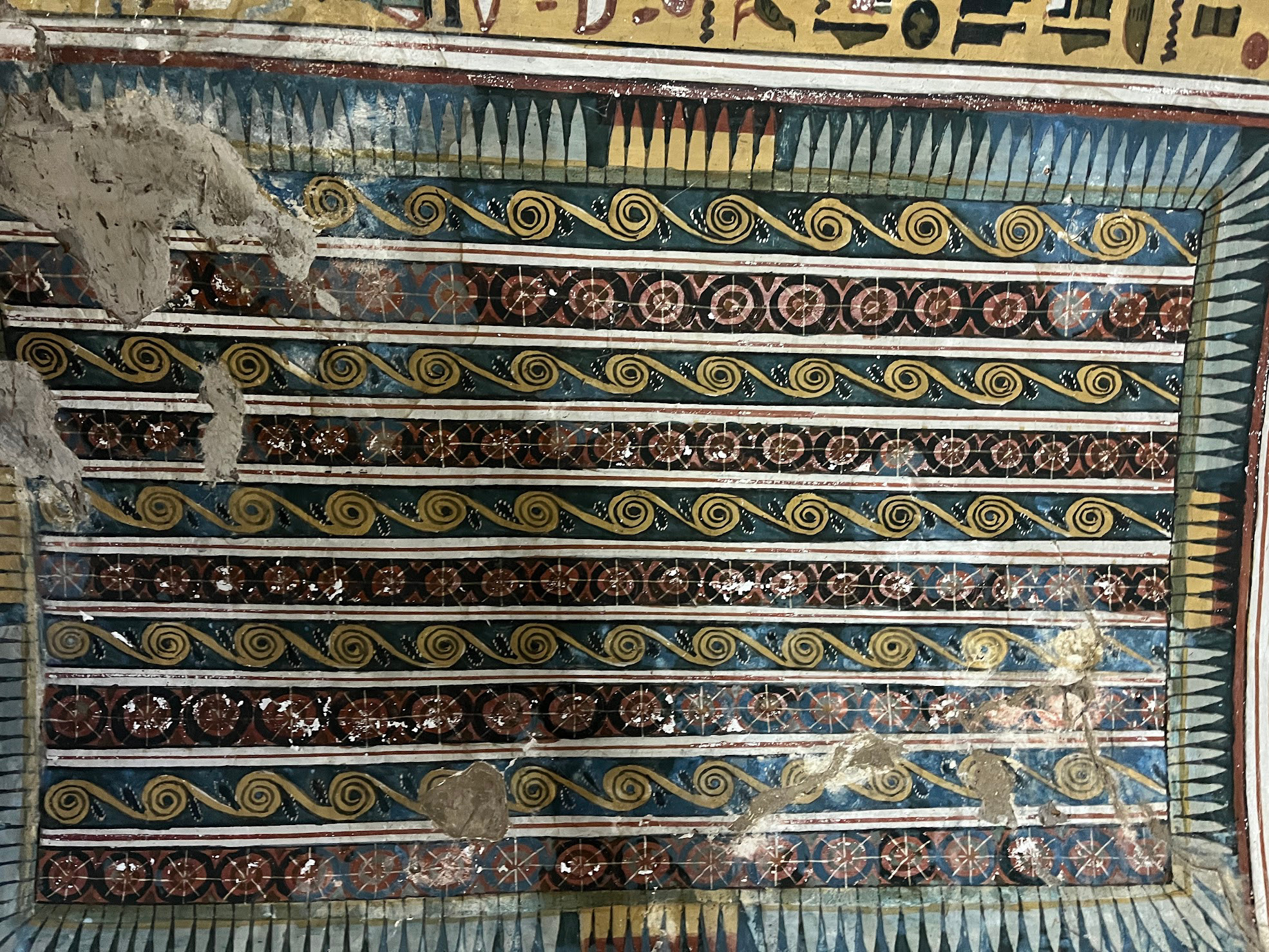 luxor artisan village roof pattern