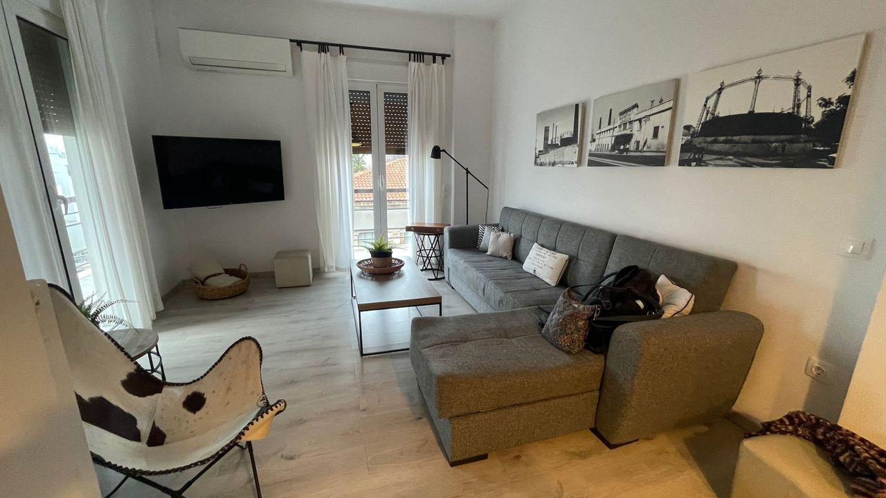 athens airbnb living