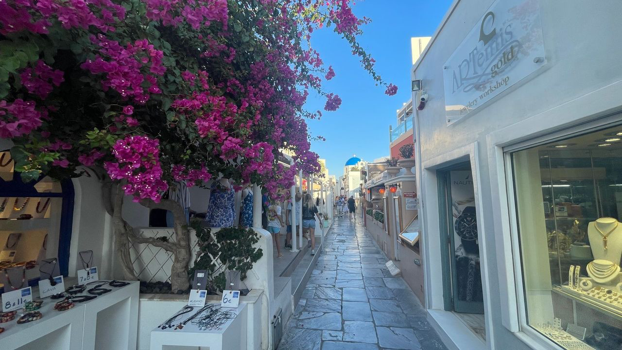 santtorini oia shops