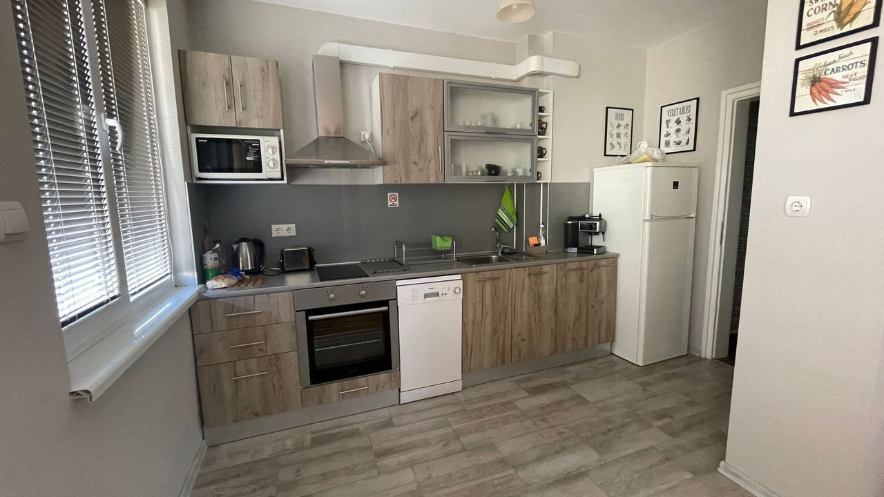 varna apartment kitchen