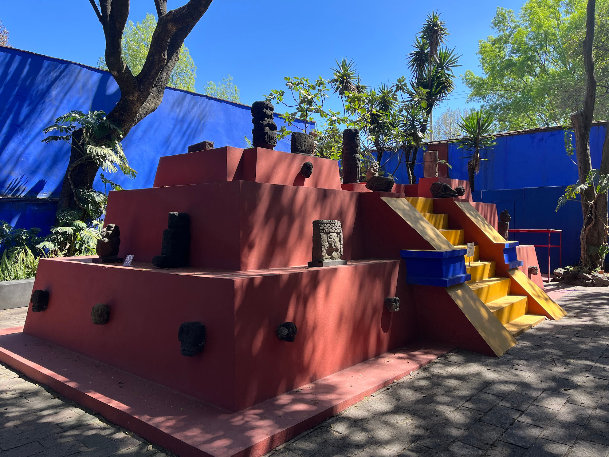 cdmx casa azul pyramid