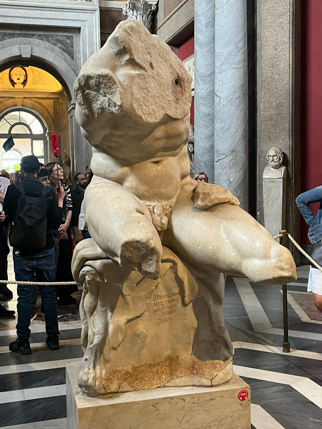 vatican museum roman statue