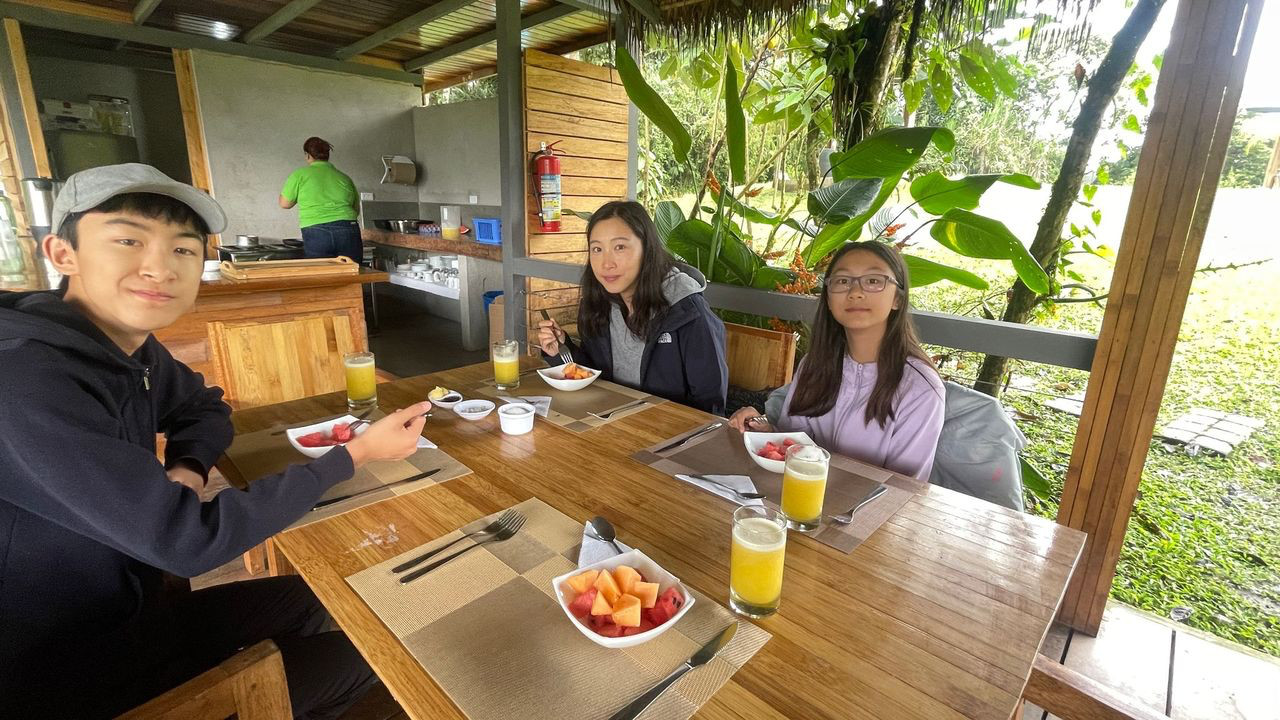 mindo villa breakfast