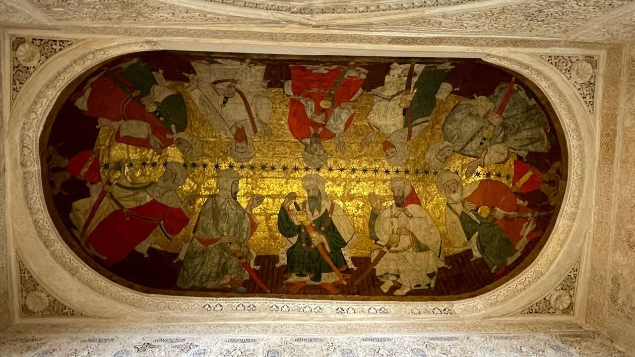 alhambra lion court ceiling mural