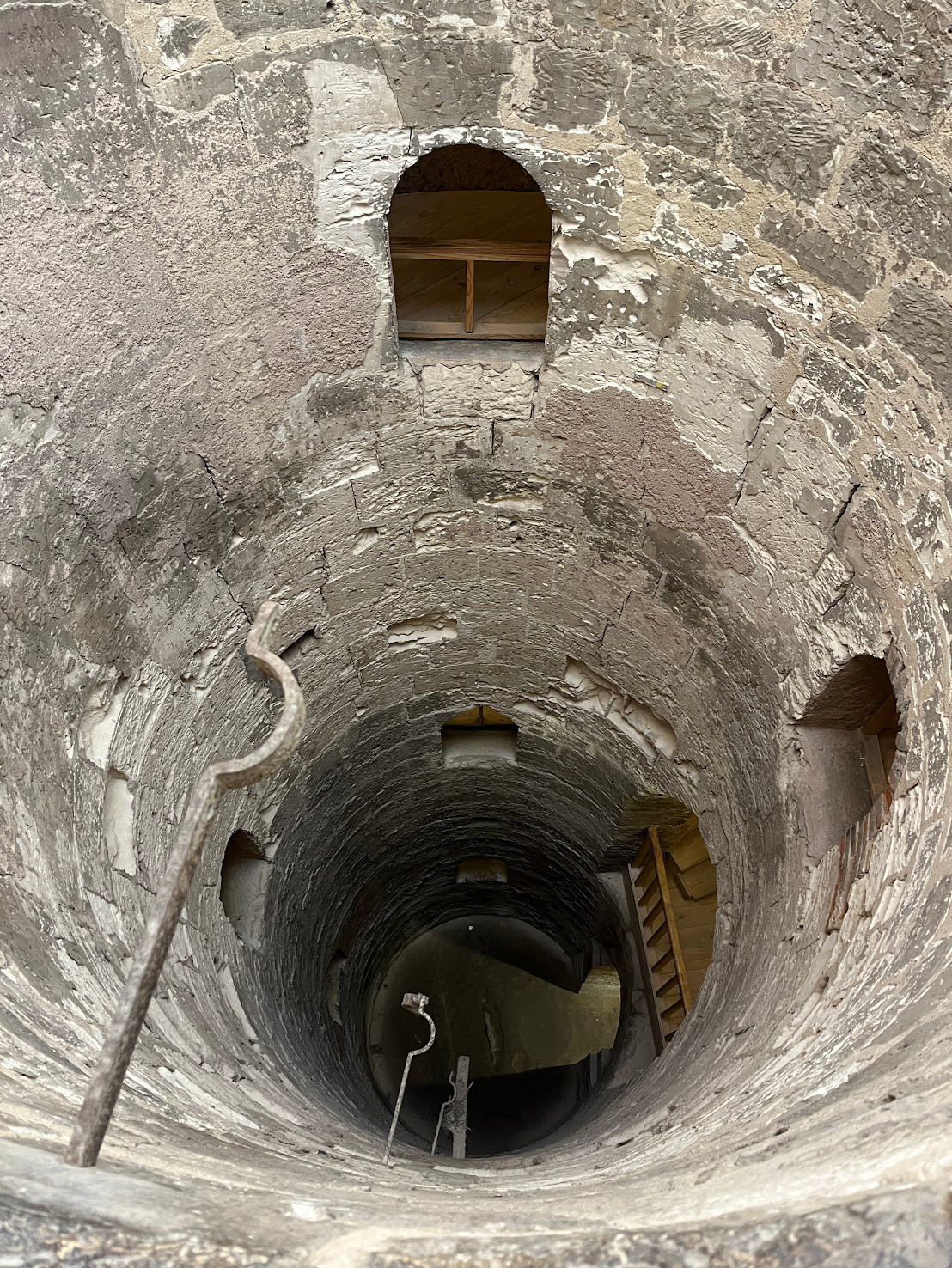 alexandria underground tomb well