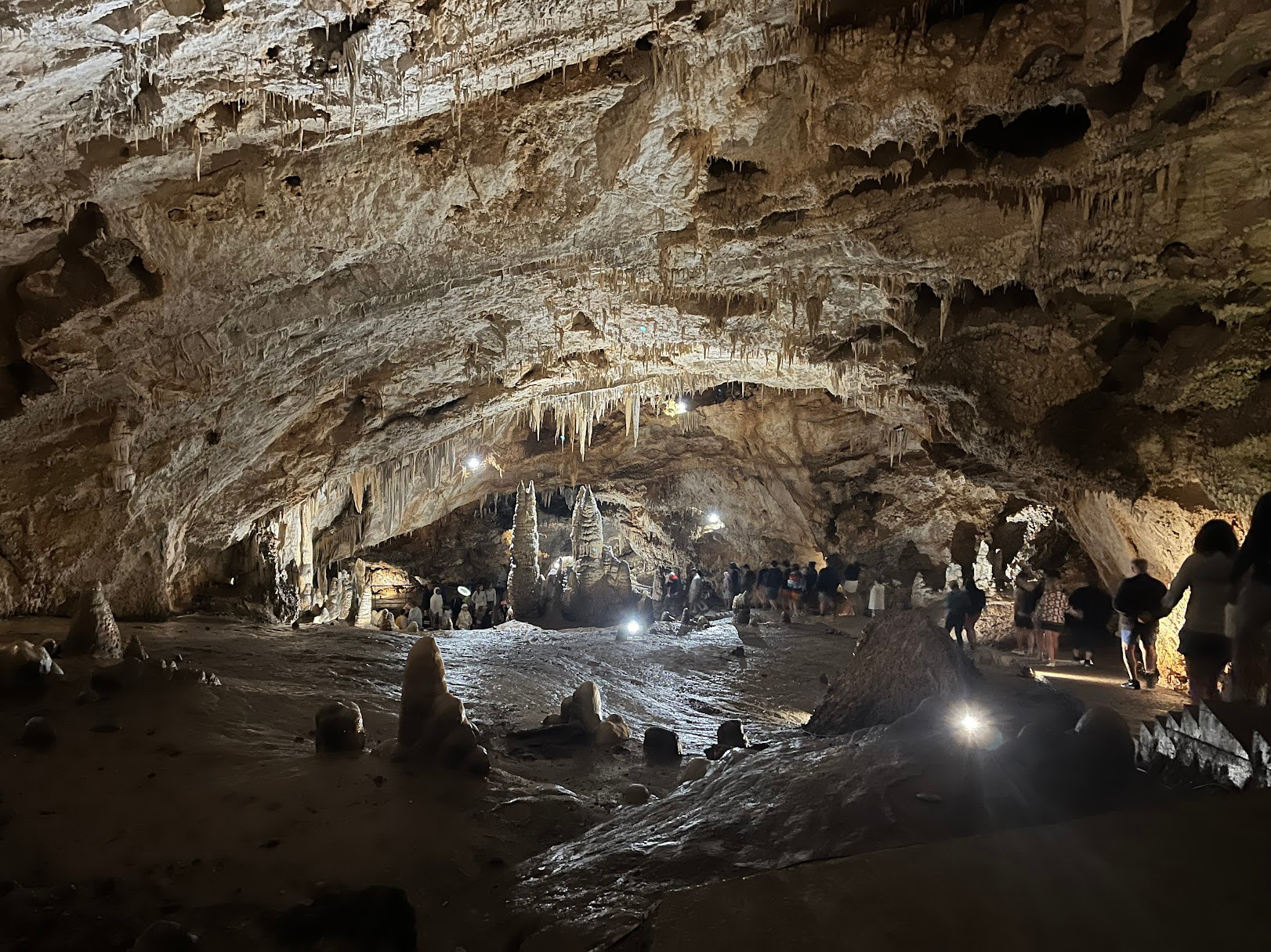lipa cave1