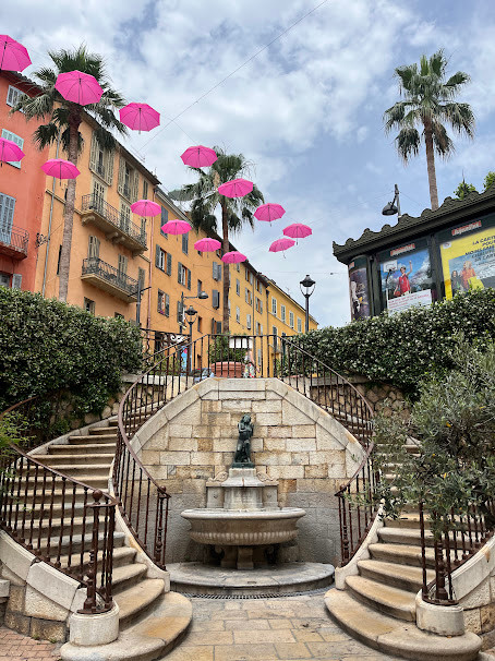 grasse old town fountain