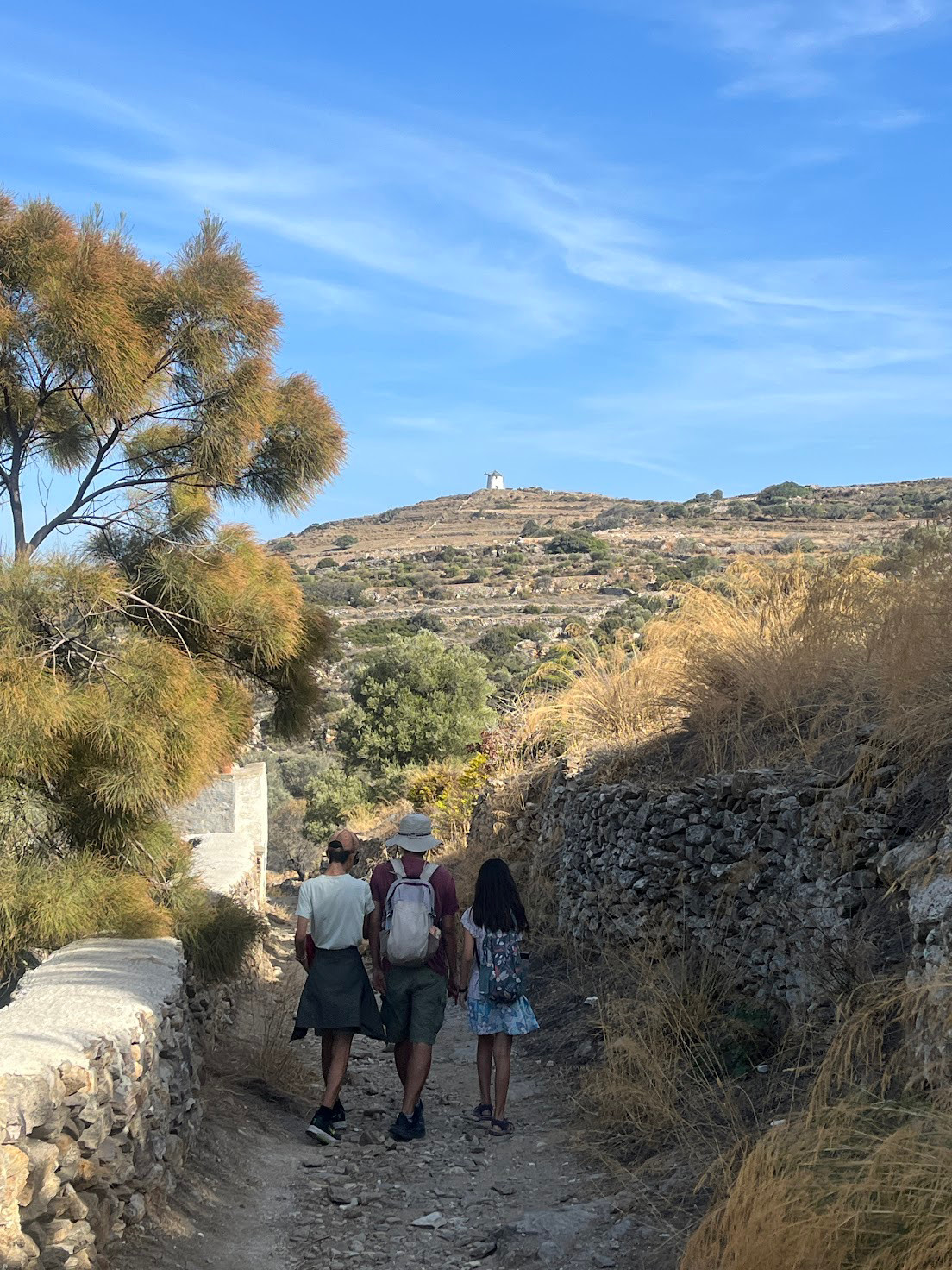 paros pueblo hike