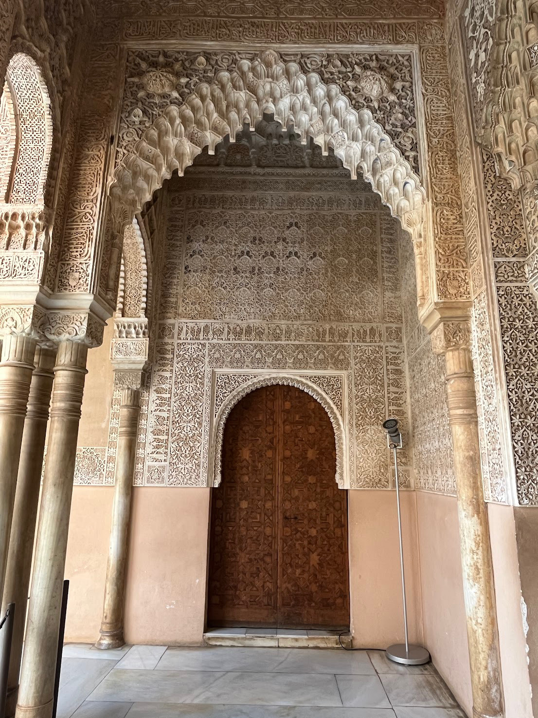 alhambra nazarie door