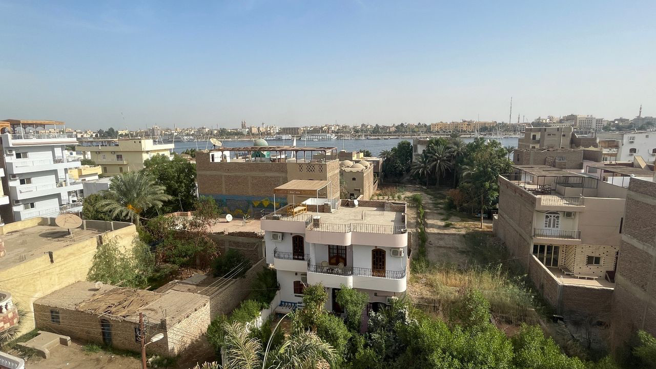 luxor tiphini house