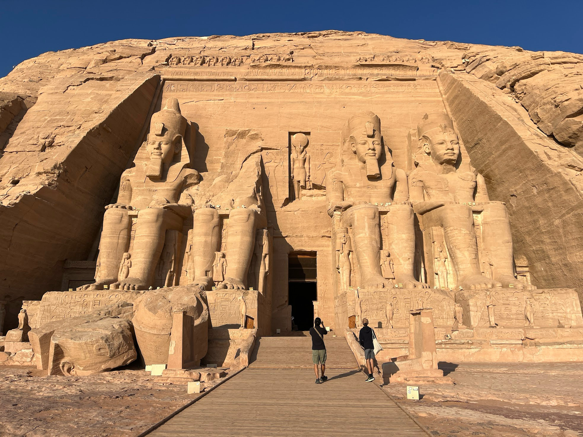 abu simbe temple entrance