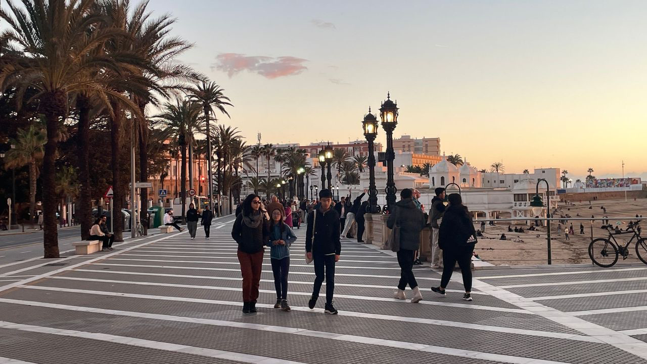 cadiz sea walk
