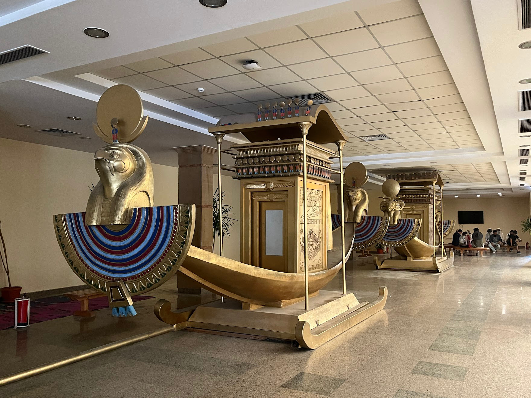 luxor opet boat