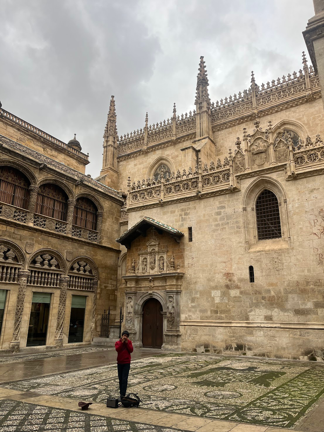 granada cathedral performer