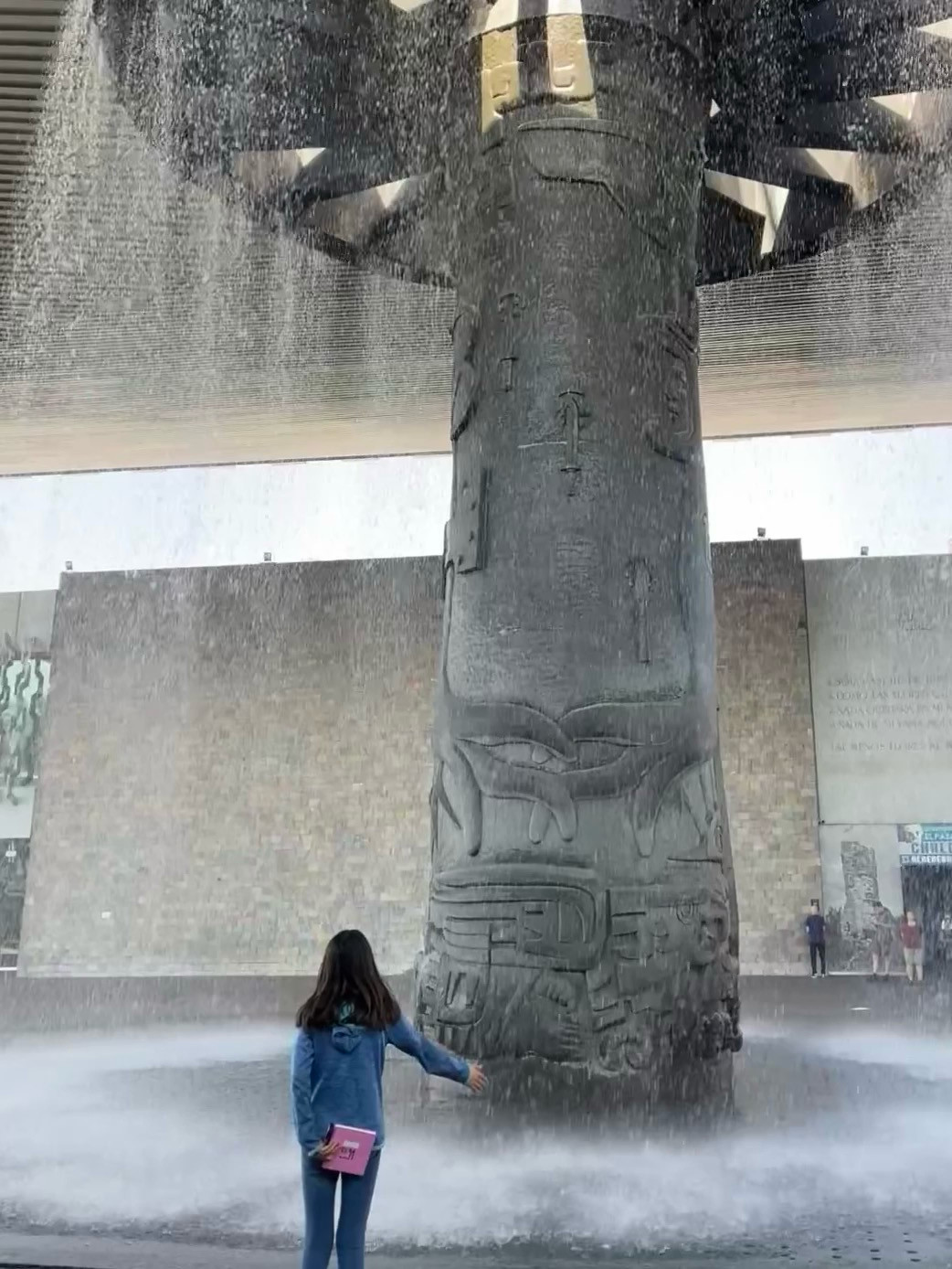 cdmx anthropology museum column