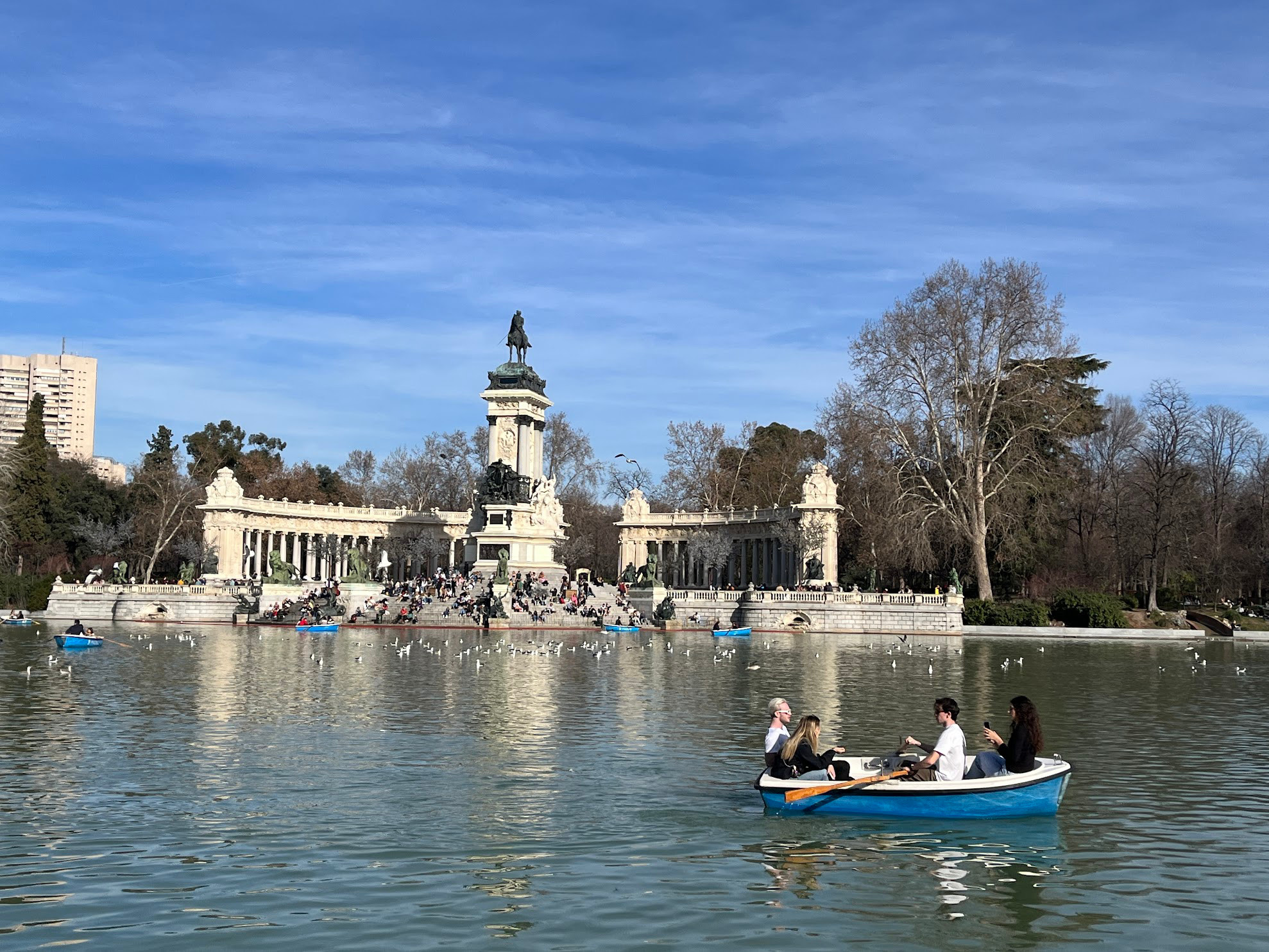 madrid retiro park pool