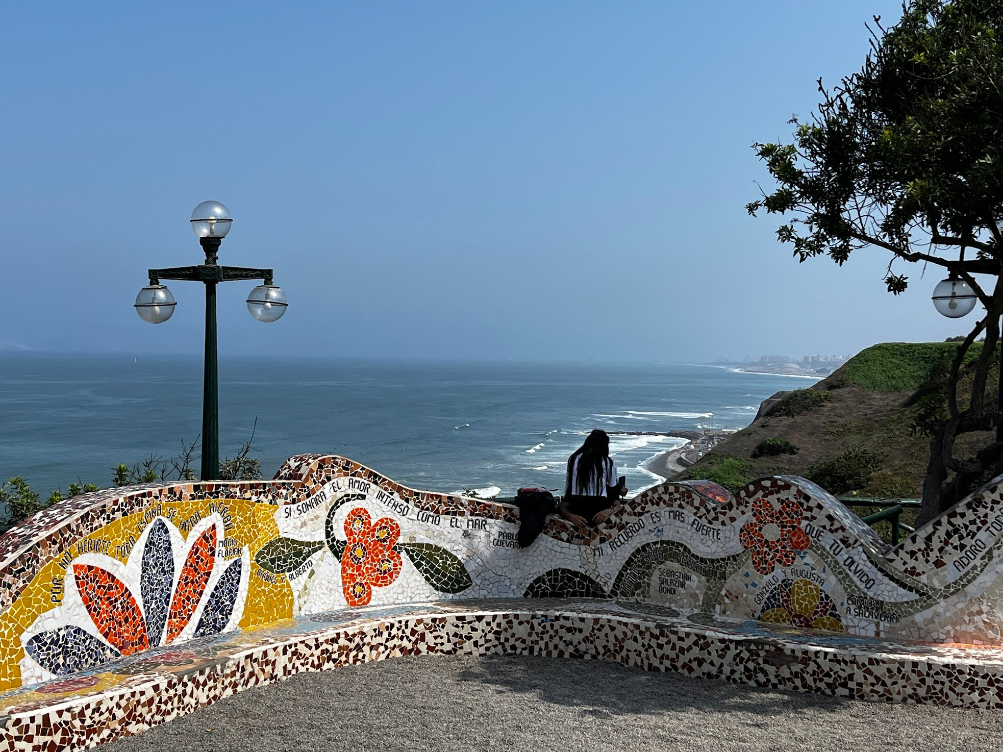 lima beso park couple