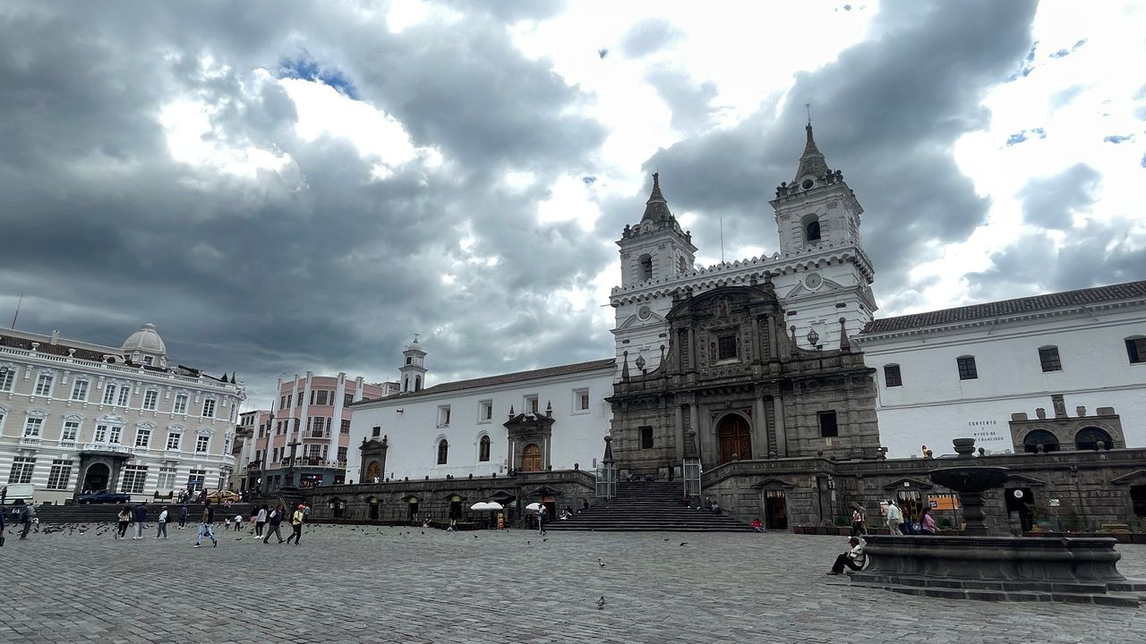 quito san francisco plaza