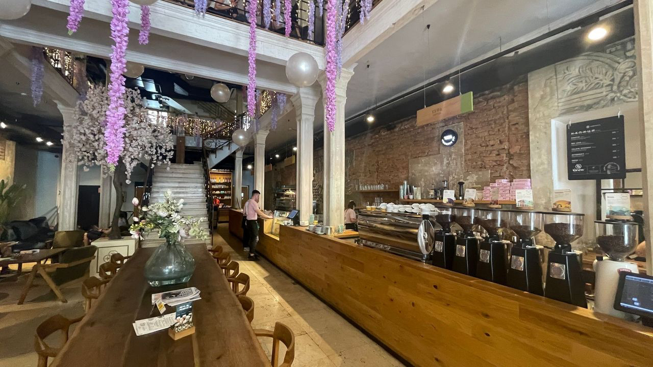 belgrade cafe interior