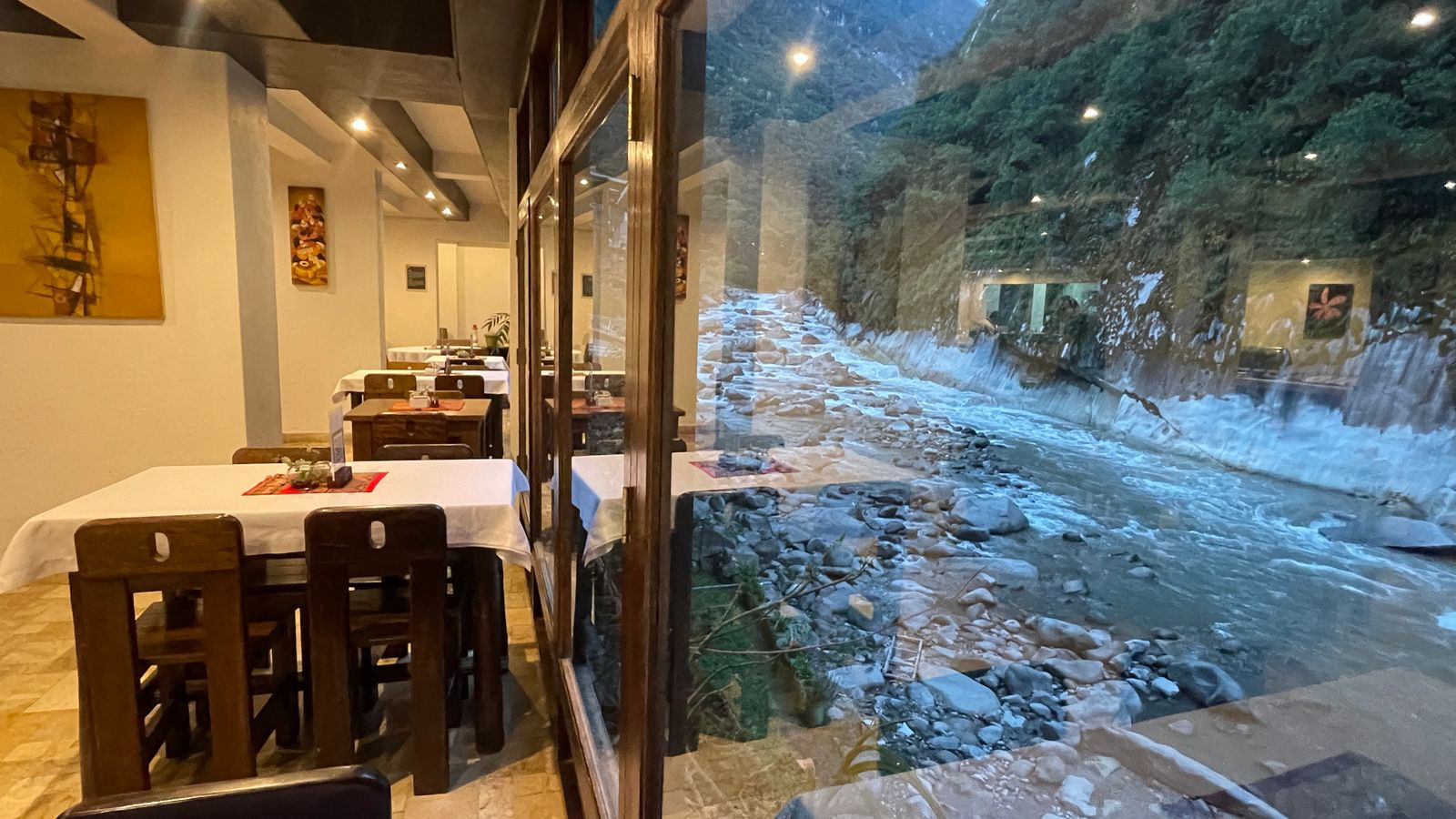 aqua caliente breakfast by water