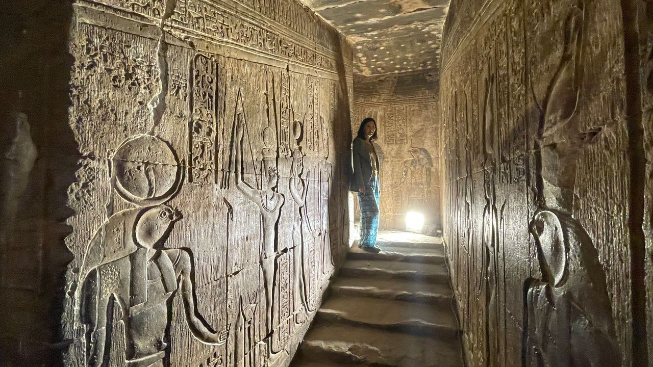 edfu temple stairs