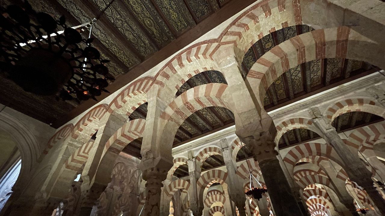 cordoba arch column old