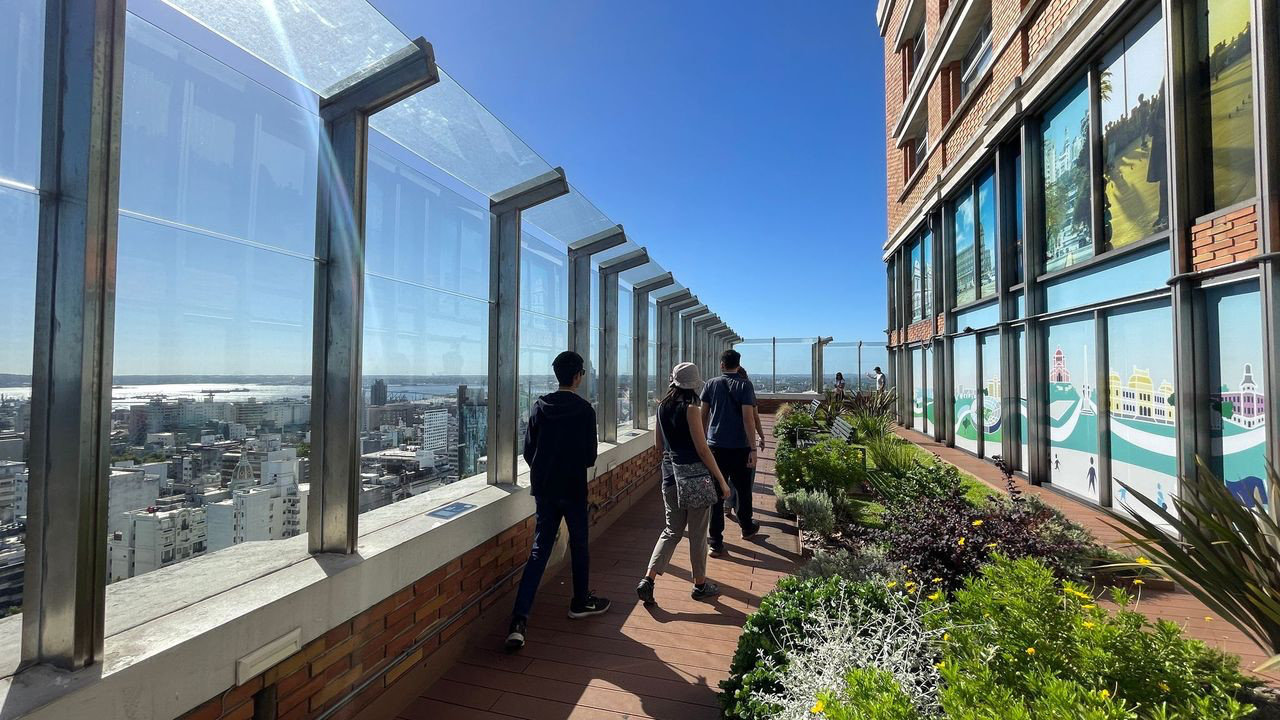 montevideo mirador garden