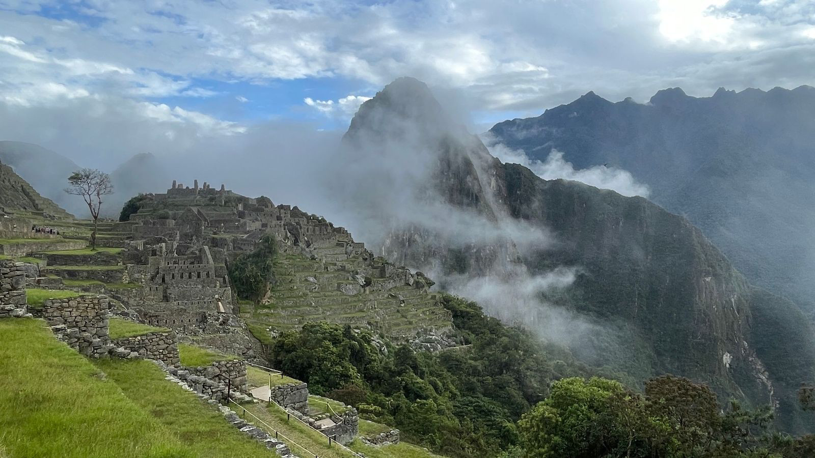 machu picchu in mist