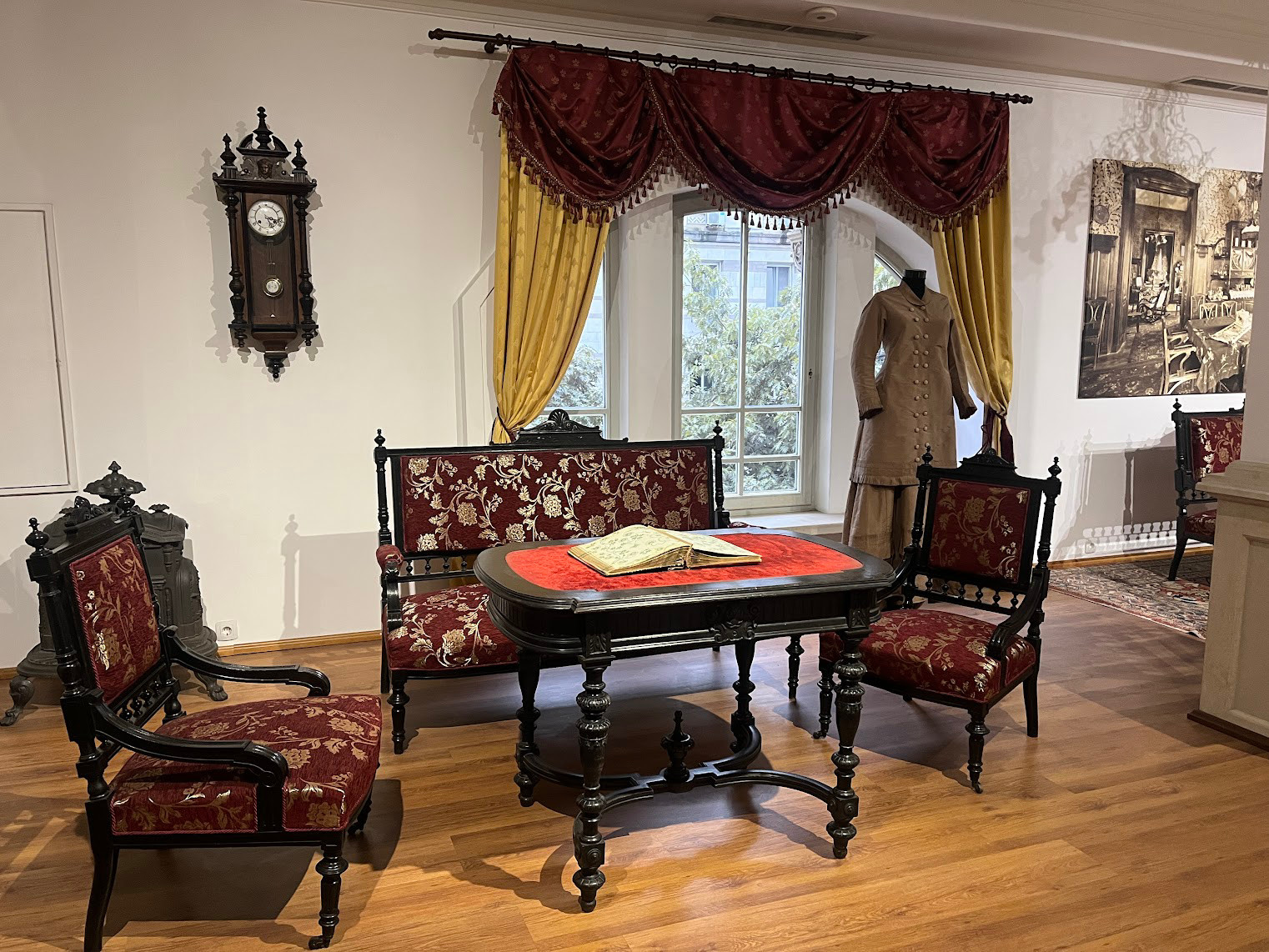 sofia history museum furniture