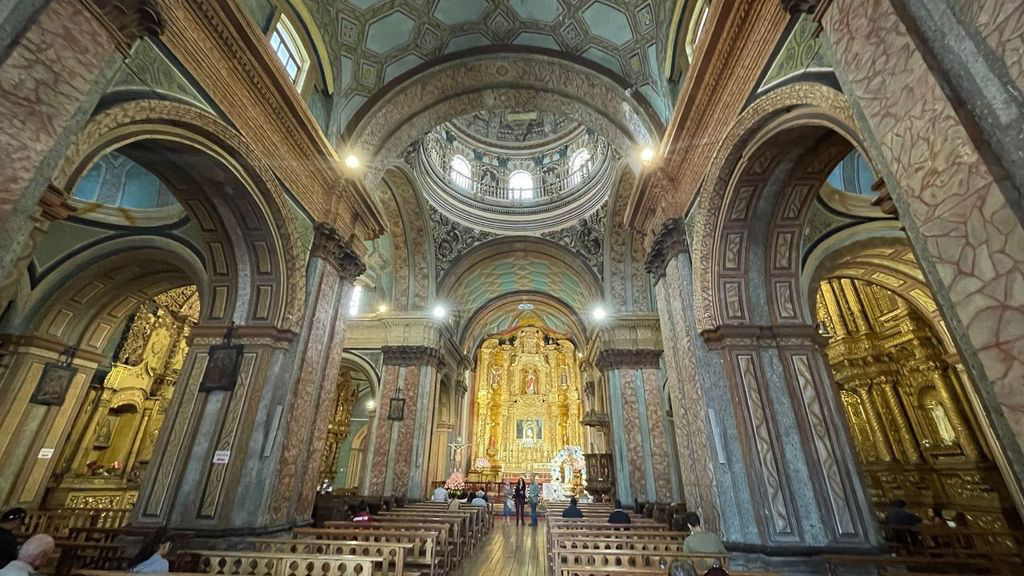 quito church interior