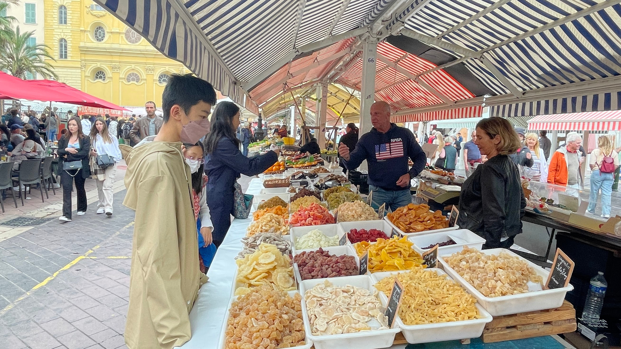 nice market vendor
