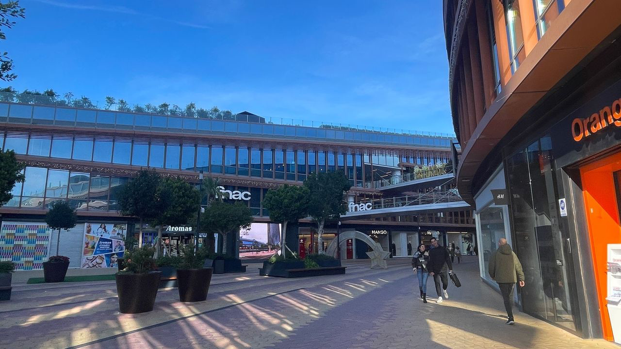 sevilla shopping mall