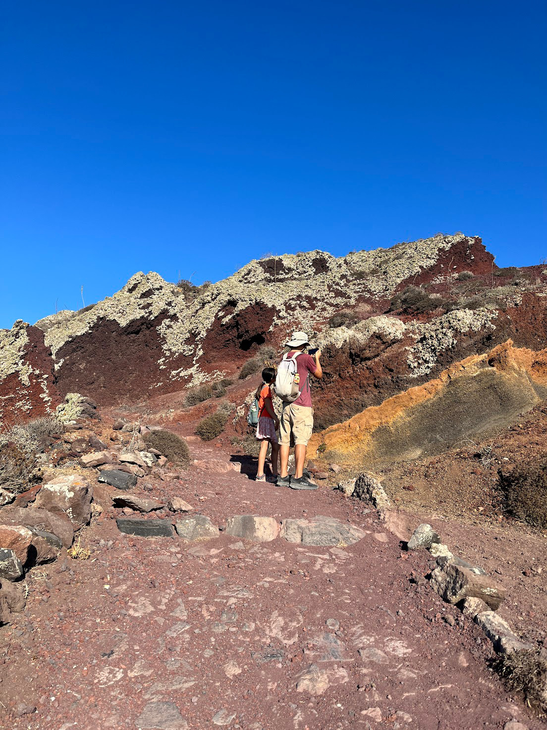 santtorini hiking red rock