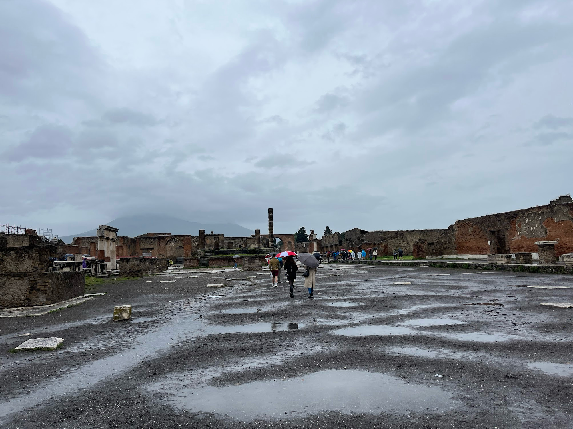 pompei public square