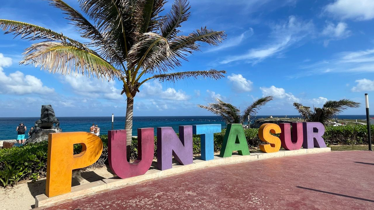 isla mujeres punta sur sign