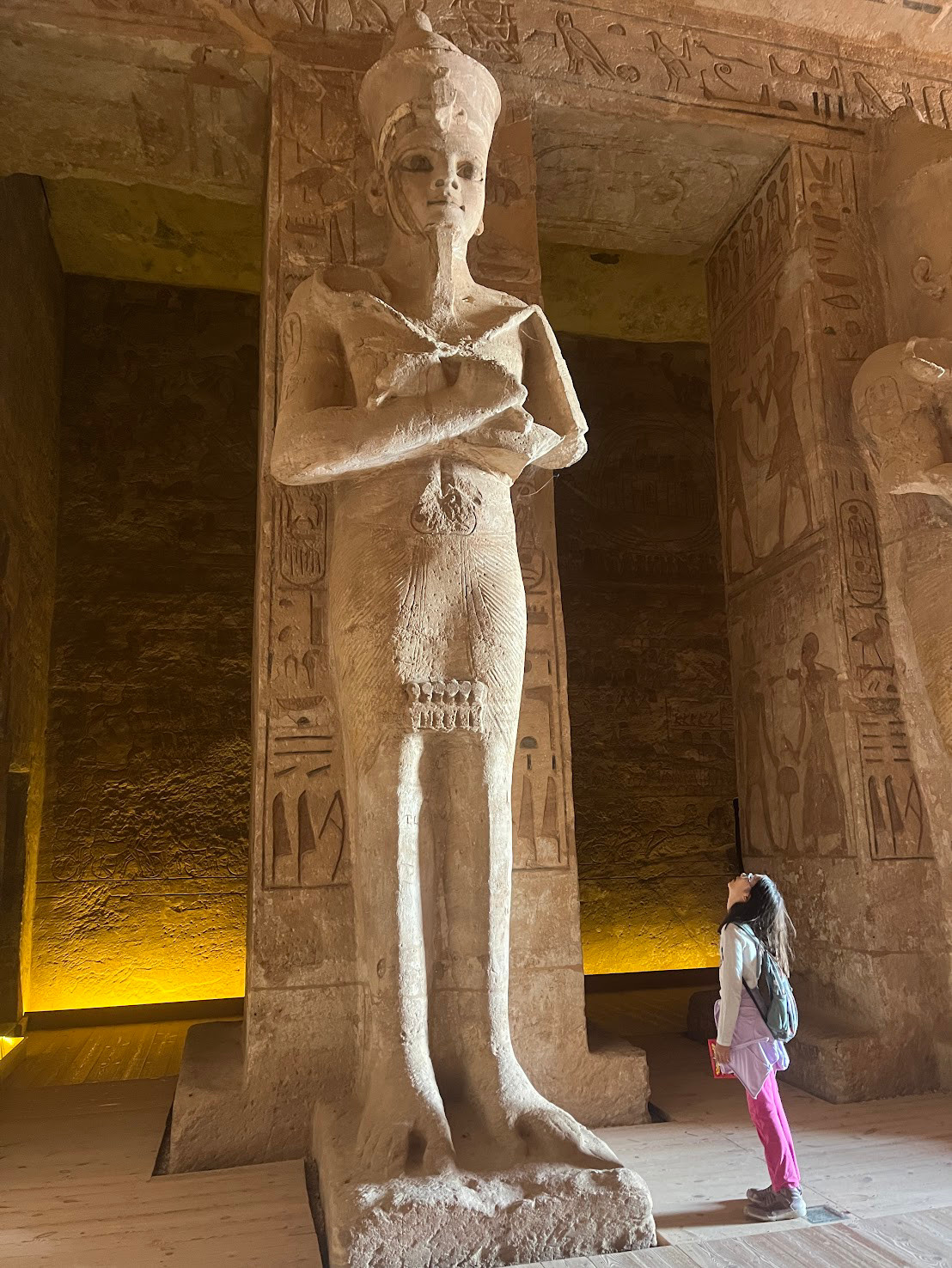 abu simbel ramesse statue