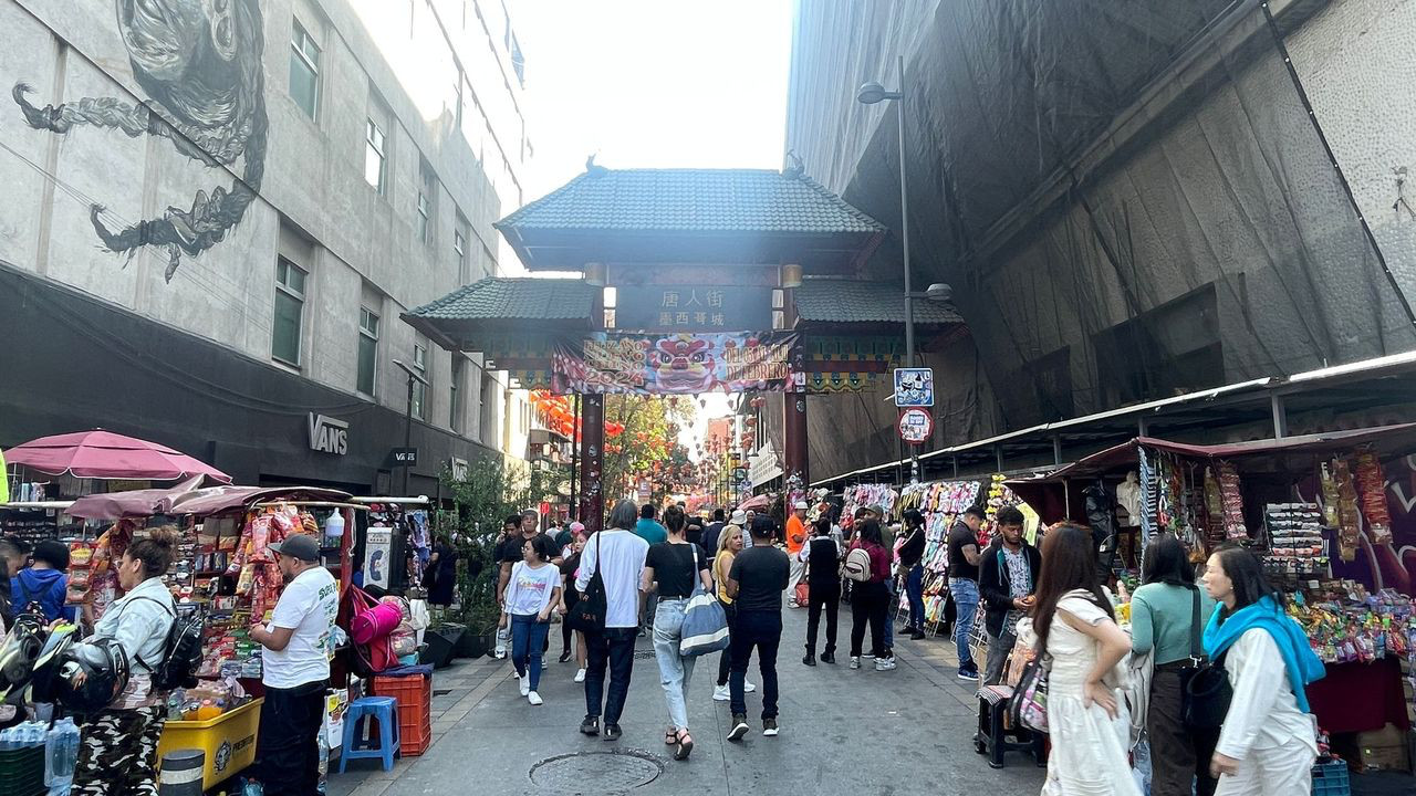 cdmx chinatown gate