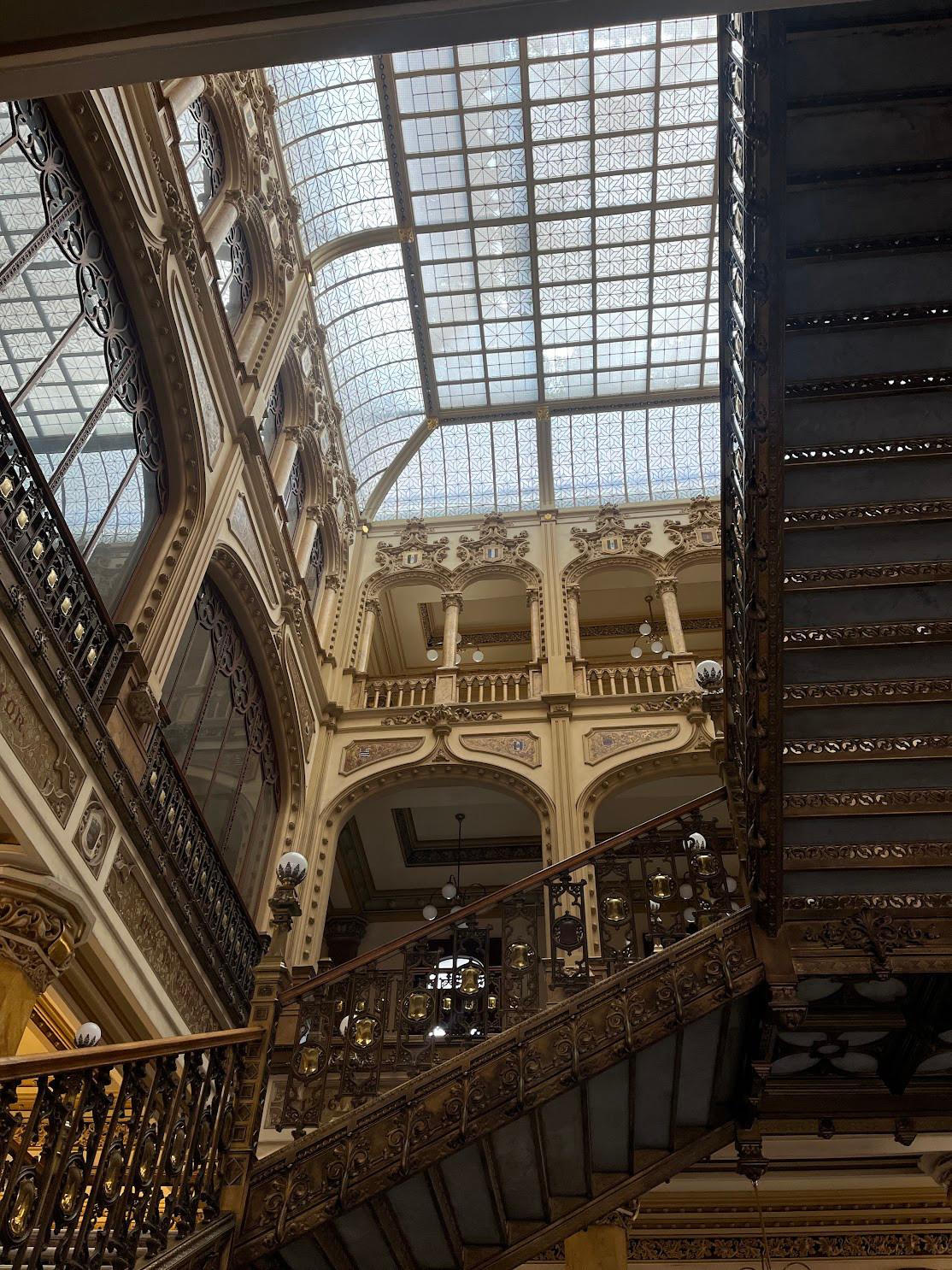 cdmx postal office stairs