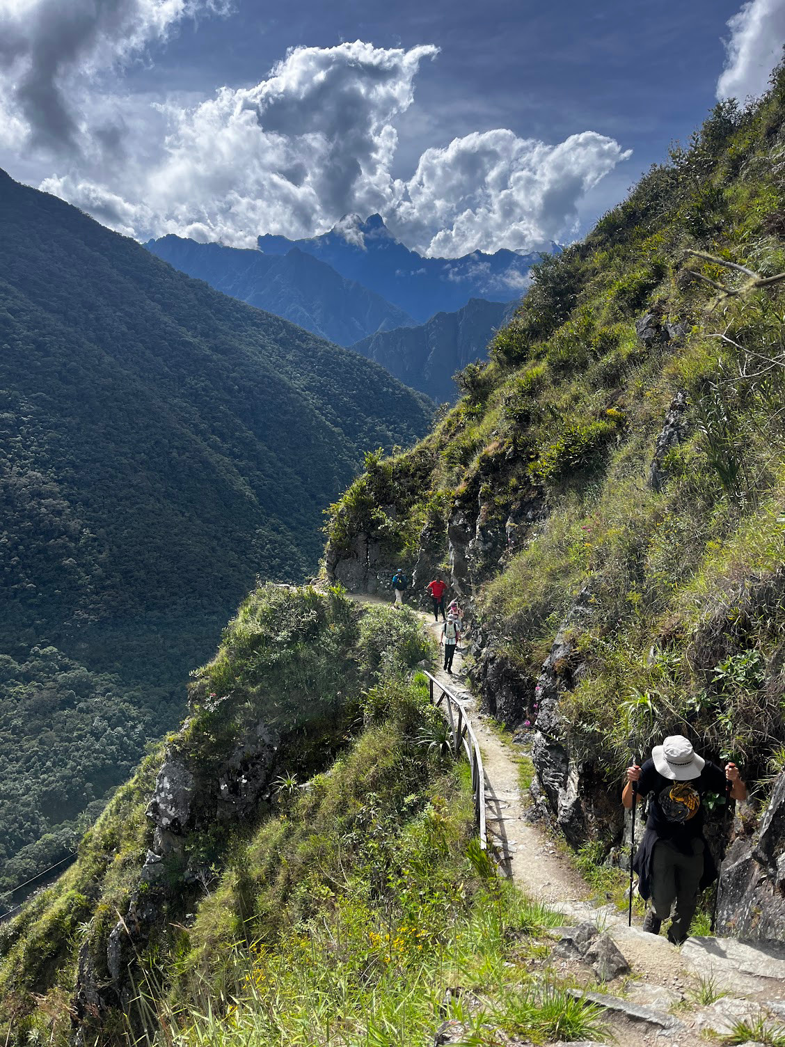 inca trail climbing