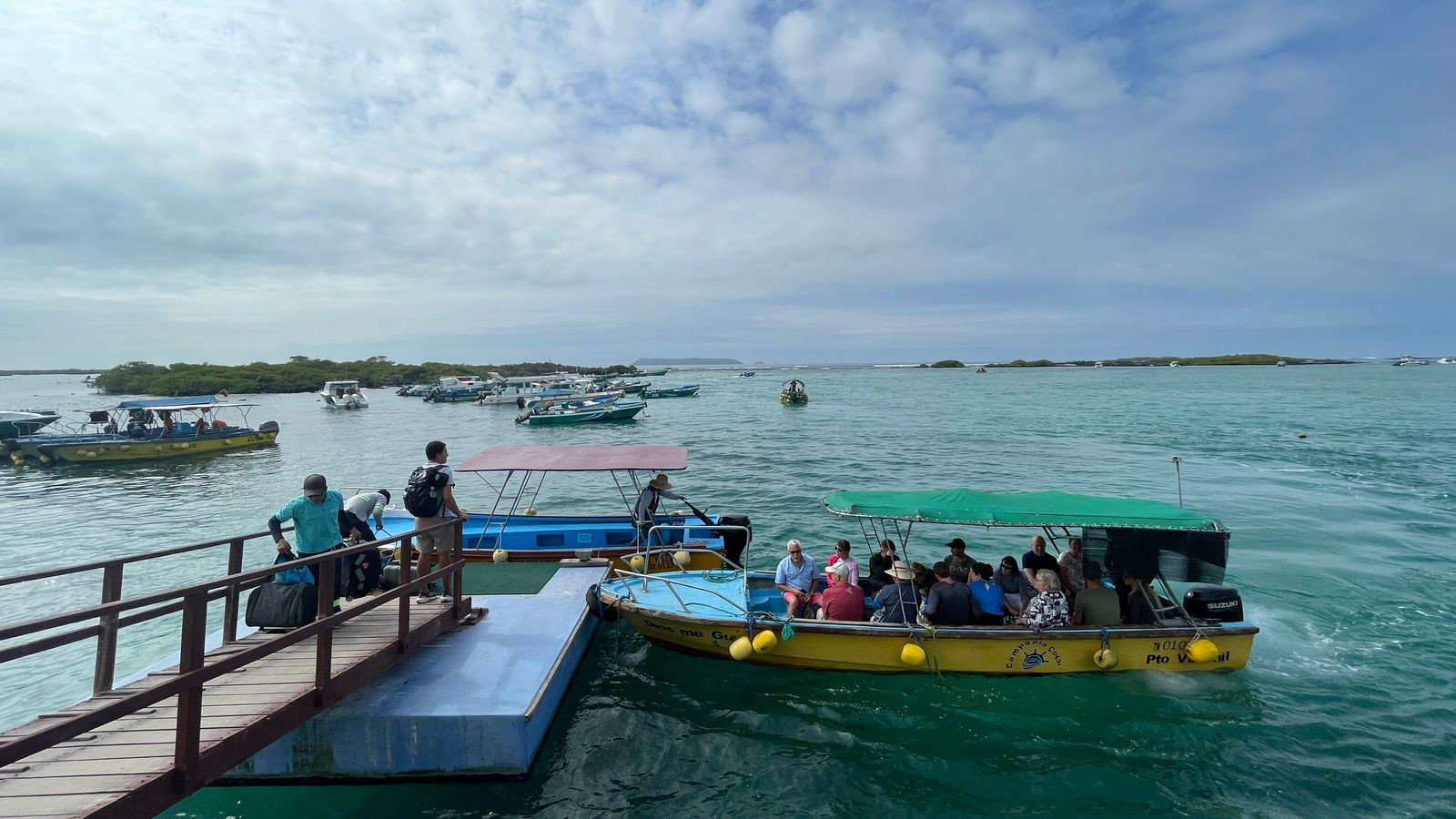 galapagos small boat