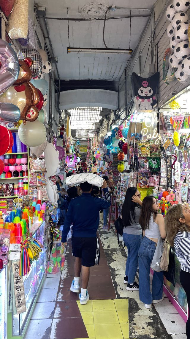 Lima central market aisle
