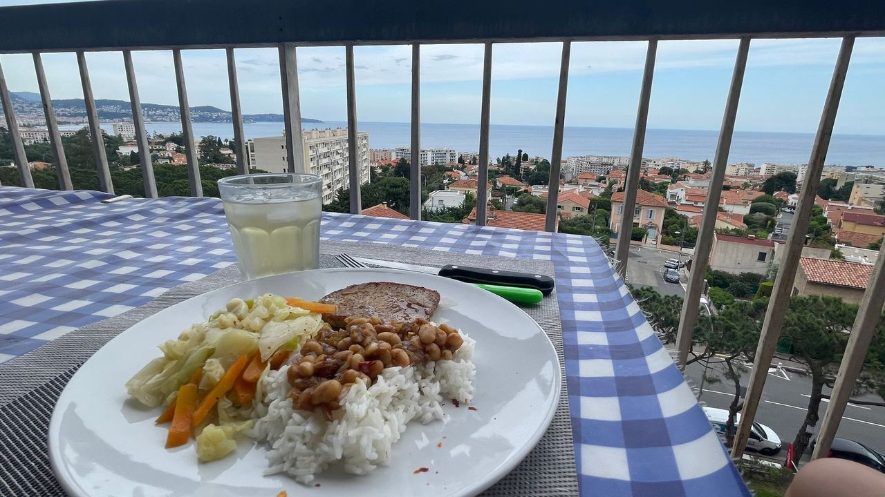 nice balcony plate1