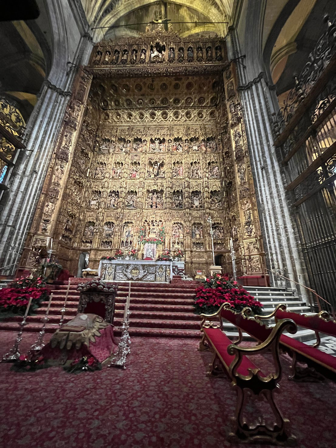 sevilla cathedral altar