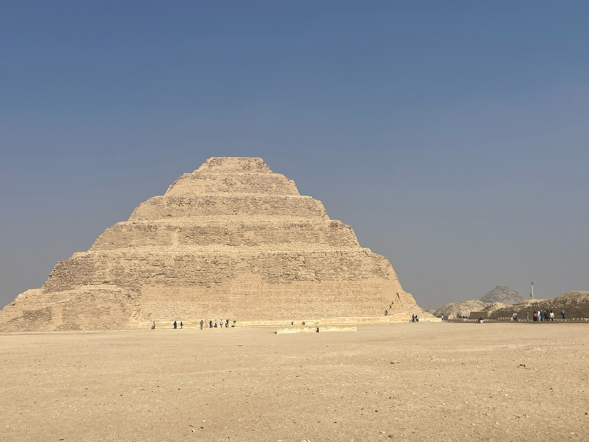 saqqara pyramid