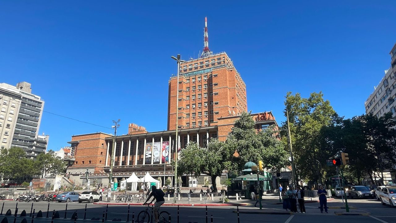 montevideo city hall