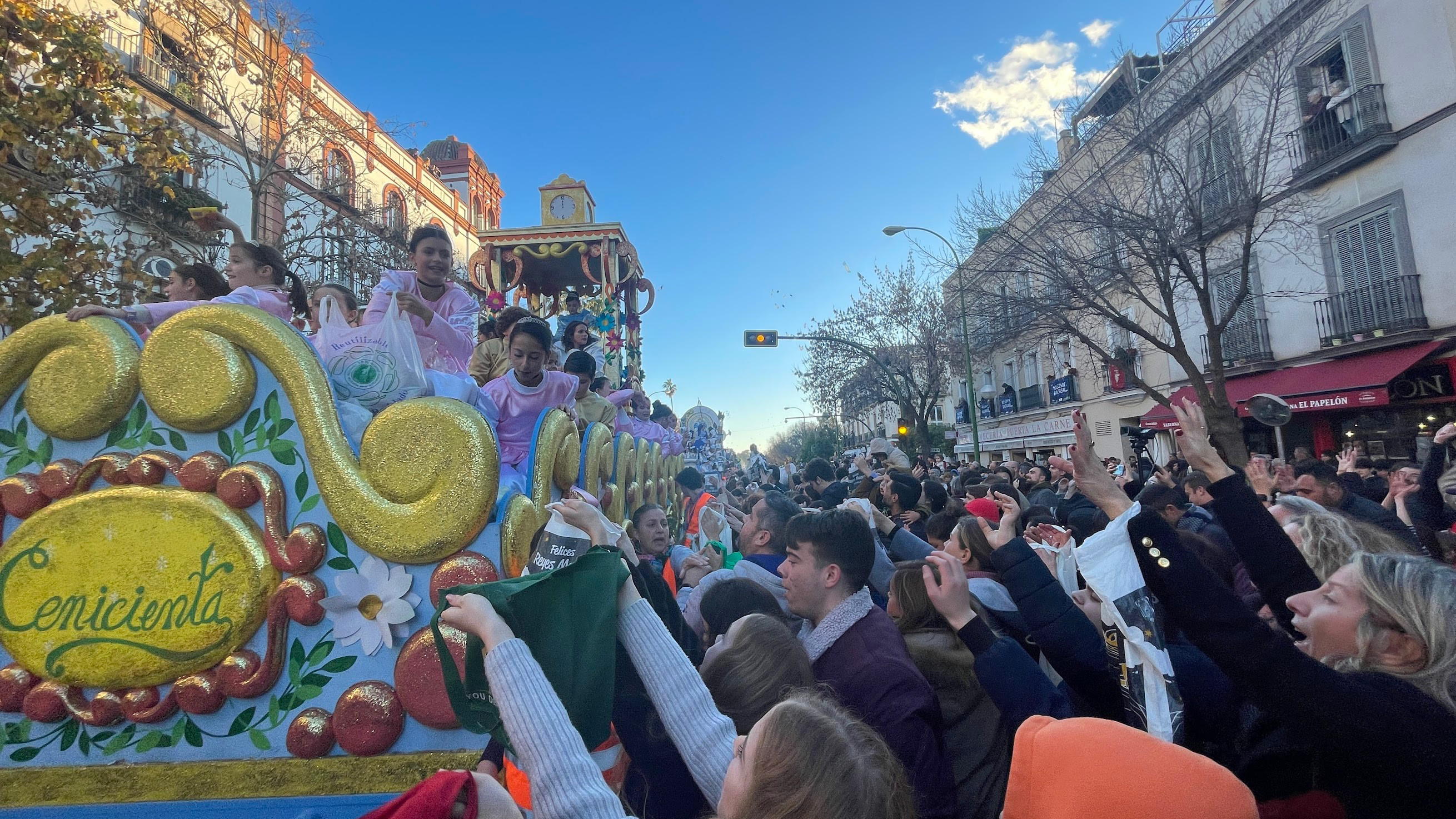 sevilla parade floats