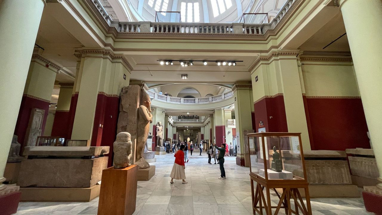 cairo egyptian museum inside